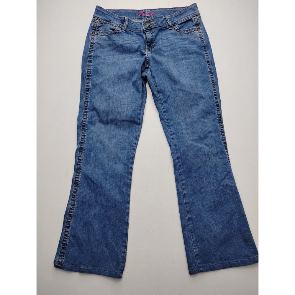Wrangler Jeans Womens 13/14 Medium Wash Blue Boot Cut Stretch Denim
